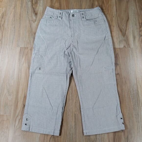 🔹️Christopher & Banks Gray Striped Seersucker Cropped Pants Size 6/28 - Picture 2 of 11